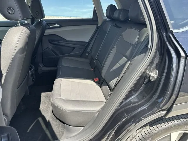 2024 Volkswagen Taos SE photo 27