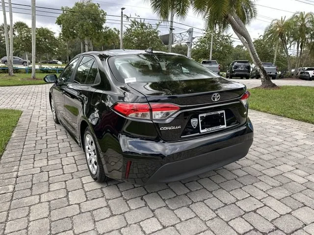 2024 Toyota Corolla LE photo 35