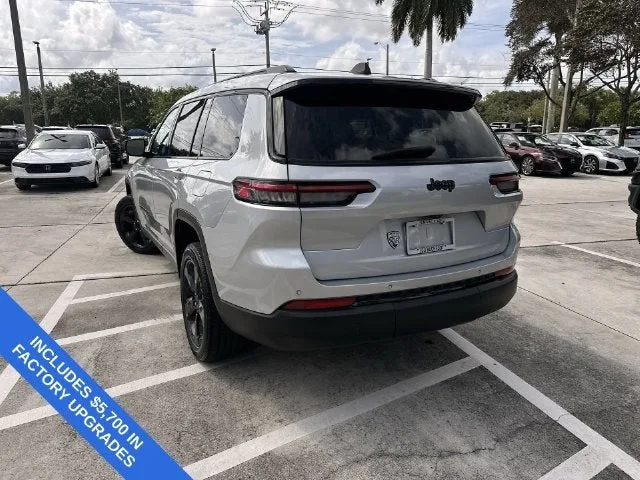 2023 Jeep Grand Cherokee L Altitude photo 12