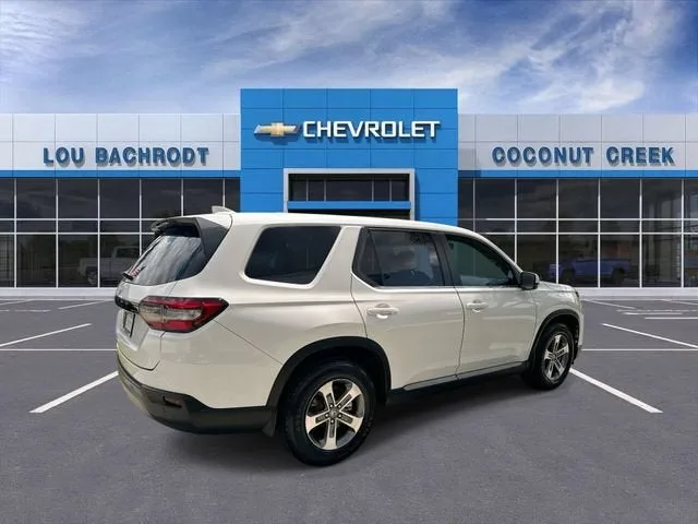 2023 Honda Pilot EX-L 8 Passenger photo 8