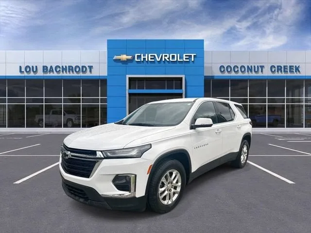 2023 Chevrolet Traverse LS photo 4