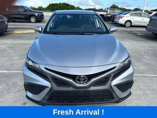2023 Toyota Camry SE photo 18