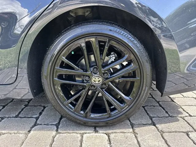 2025 Toyota Camry LE photo 11