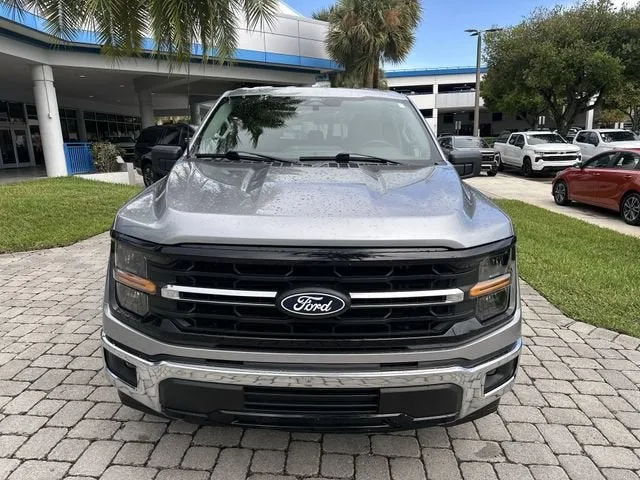 2025 Ford F-150 XLT photo 18