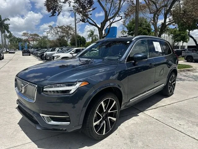 2023 Volvo XC90 Plus photo 18