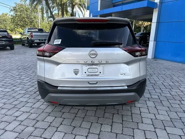 2022 Nissan Rogue SV photo 37