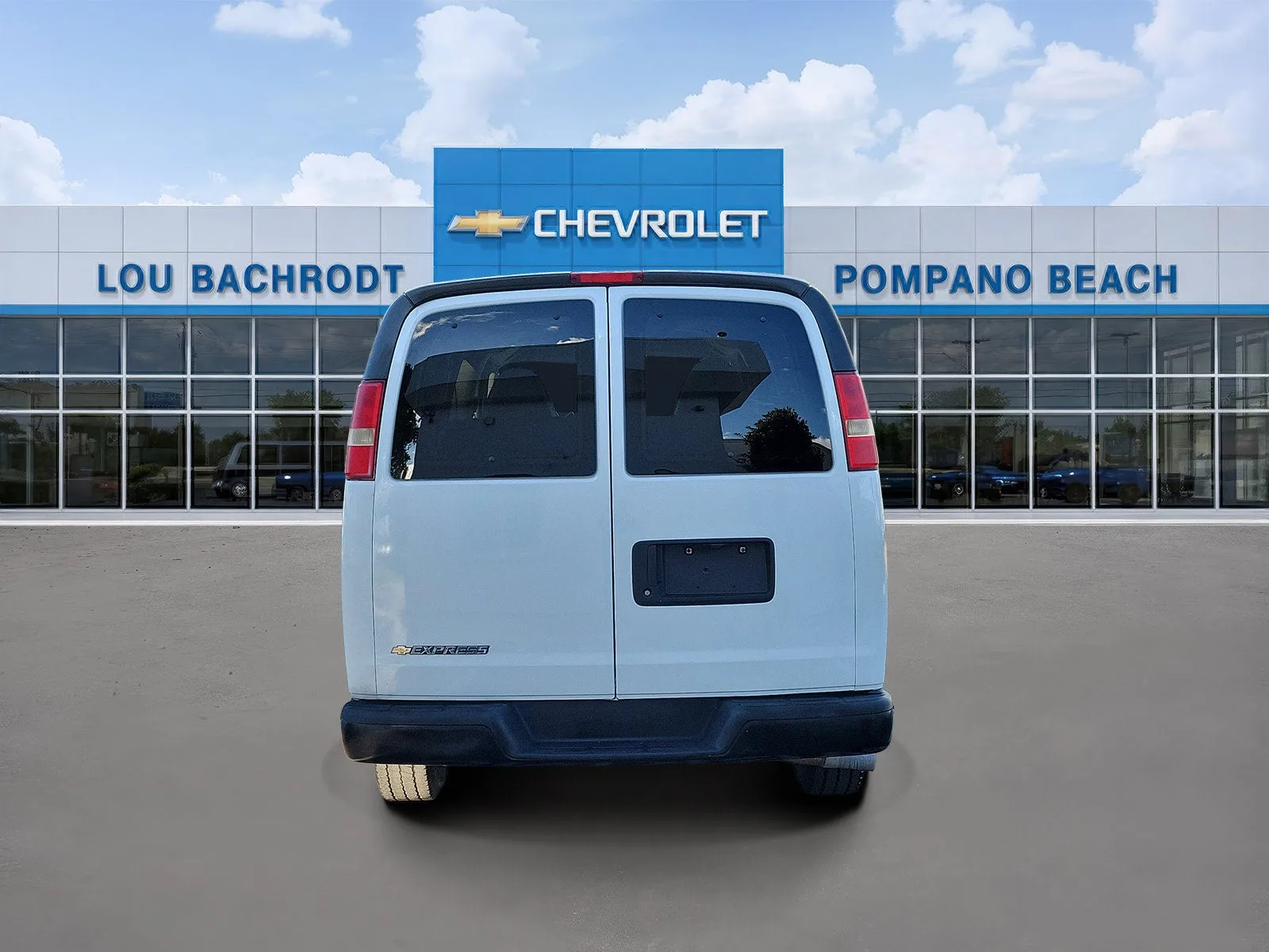 2014 Chevrolet Express Passenger 2500 LS photo 4