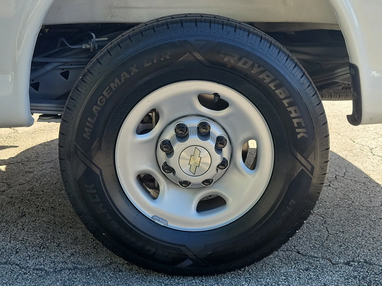 2025 Chevrolet Express Cargo WT photo 9