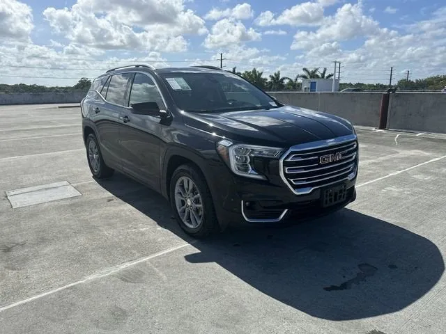 2024 GMC Terrain SLT photo 16