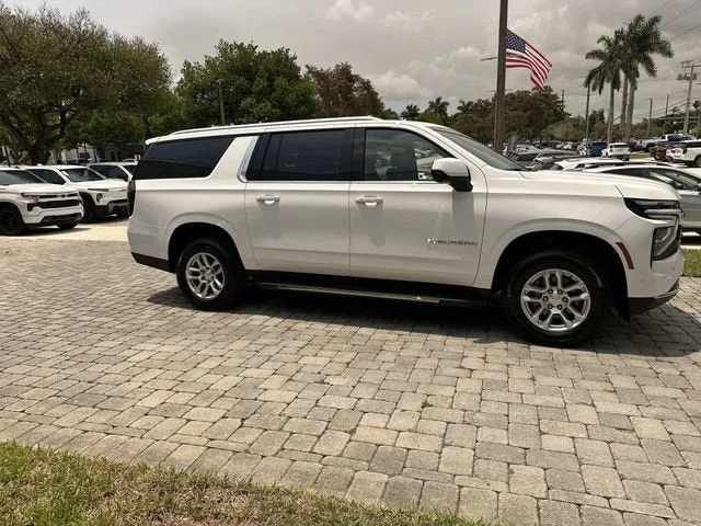 2026 Chevrolet Suburban LS photo 15