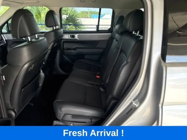 2025 Hyundai Santa Fe SEL photo 3