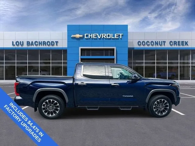 2022 Toyota Tundra 4WD Limited photo 9