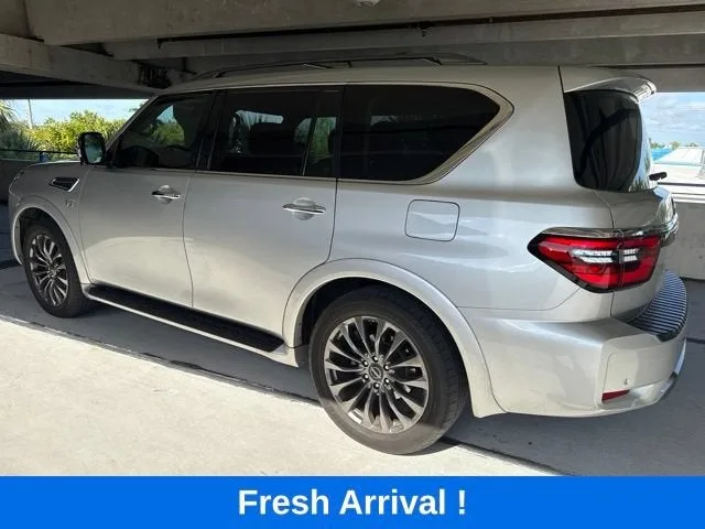 2022 Nissan Armada Platinum photo 19