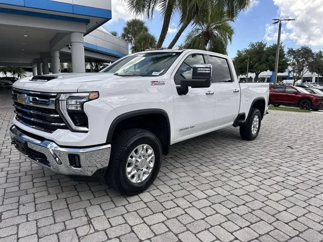 2024 Chevrolet Silverado 3500 HD LTZ photo 21