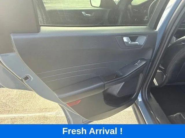 2025 Ford Escape ST-Line photo 13