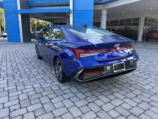 2025 Hyundai Elantra SEL Convenience photo 33