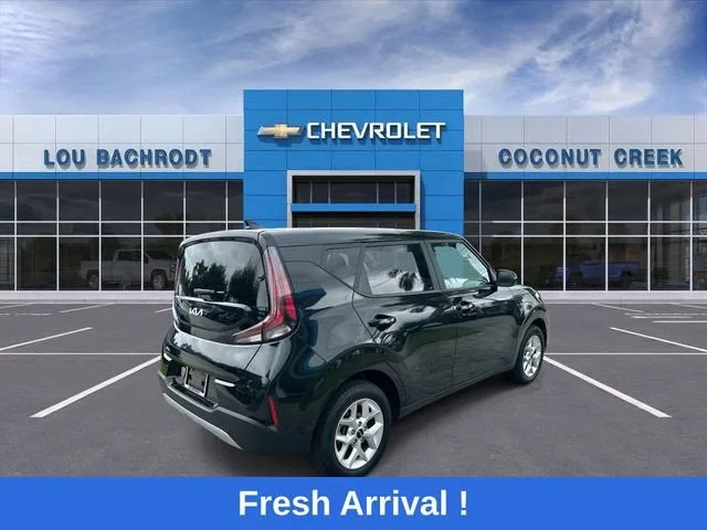 2024 Kia Soul LX photo 8