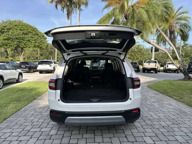 2023 Honda Pilot EX-L 7 Passenger photo 28