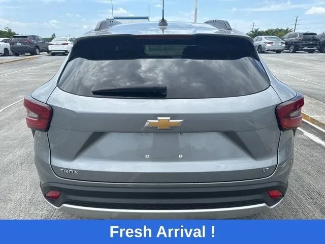 2024 Chevrolet Trax LT photo 16