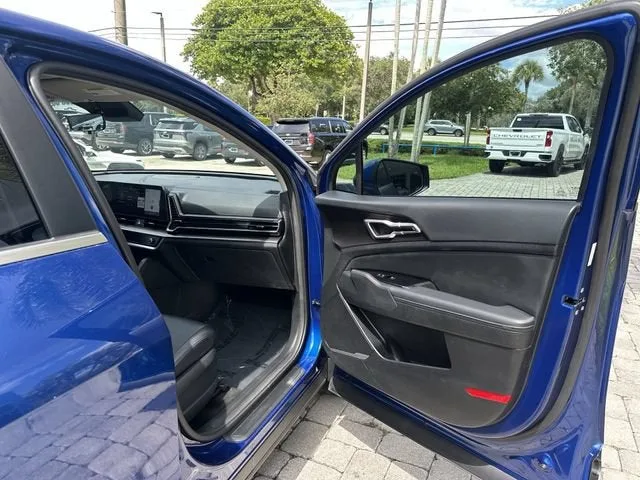 2025 Kia Sportage EX photo 23