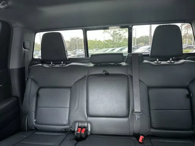 2024 Chevrolet Silverado 1500 RST photo 28