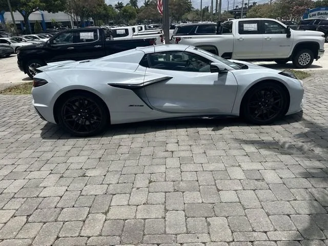 2023 Chevrolet Corvette Z06 3LZ photo 14