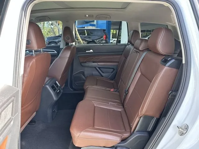 2022 Volkswagen Atlas 2.0T SE w/Technology photo 27