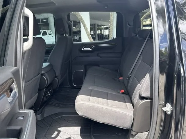 2025 Chevrolet Silverado 1500 RST photo 27