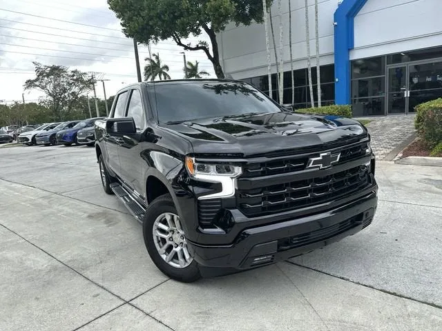 2024 Chevrolet Silverado 1500 RST photo 19