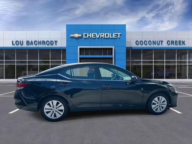2024 Nissan Sentra S photo 9