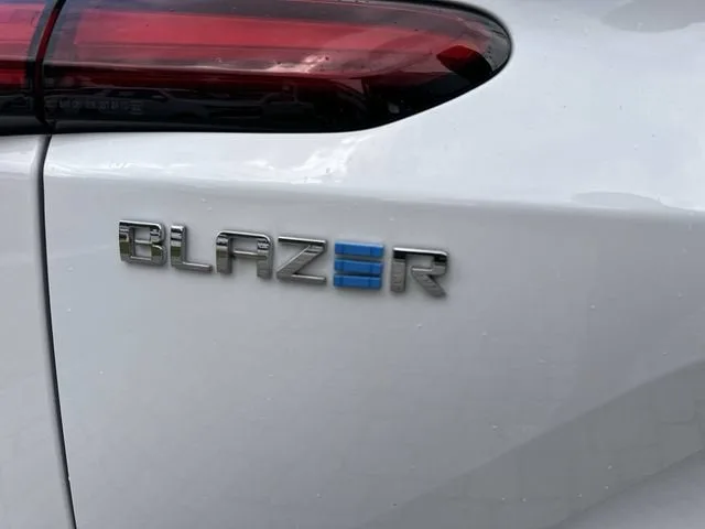2024 Chevrolet Blazer EV LT photo 39