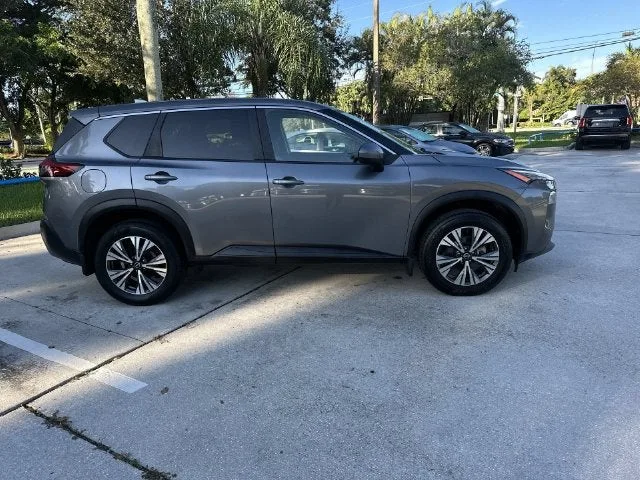 2023 Nissan Rogue SV photo 14