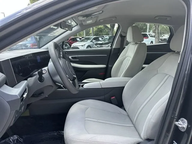2025 Hyundai Sonata SEL photo 23
