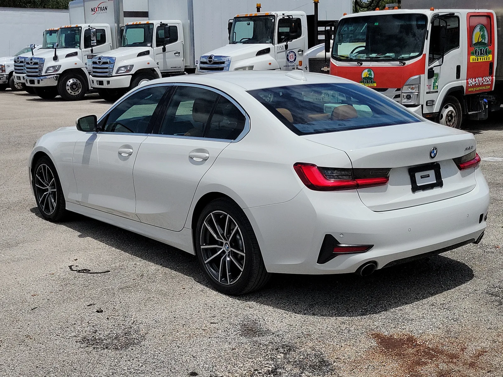 2020 BMW 3 Series 330i photo 5