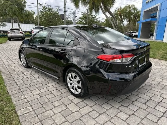 2024 Toyota Corolla LE photo 34