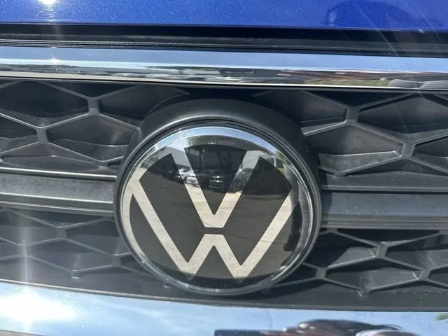 2024 Volkswagen Taos SE photo 10