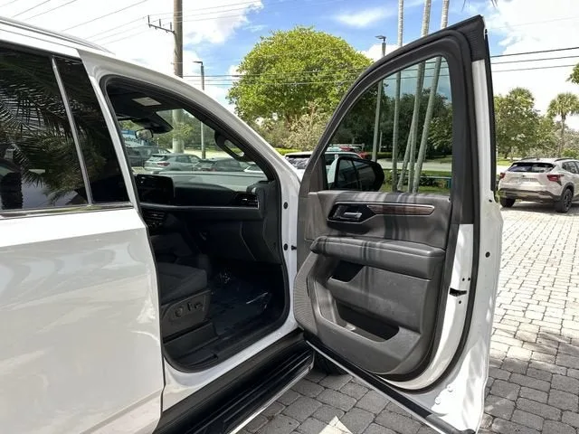 2025 Chevrolet Tahoe LS photo 23