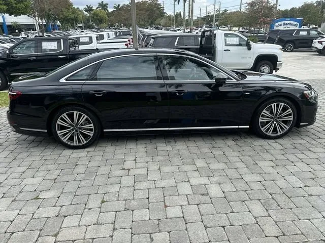 2023 Audi A8 4DR L QTRO 55 TFS photo 14