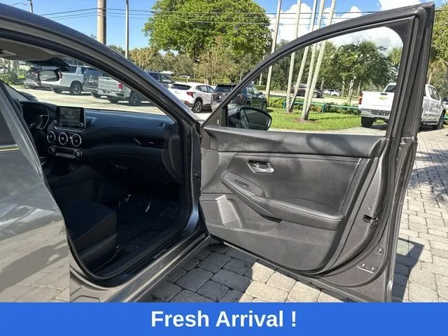2025 Nissan Sentra SV photo 23
