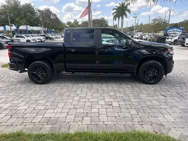 2024 Chevrolet Silverado 1500 RST photo 14