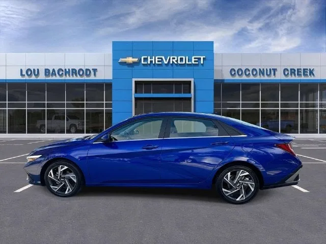 2025 Hyundai Elantra SEL Convenience photo 5