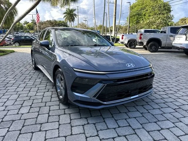 2025 Hyundai Sonata SE photo 17