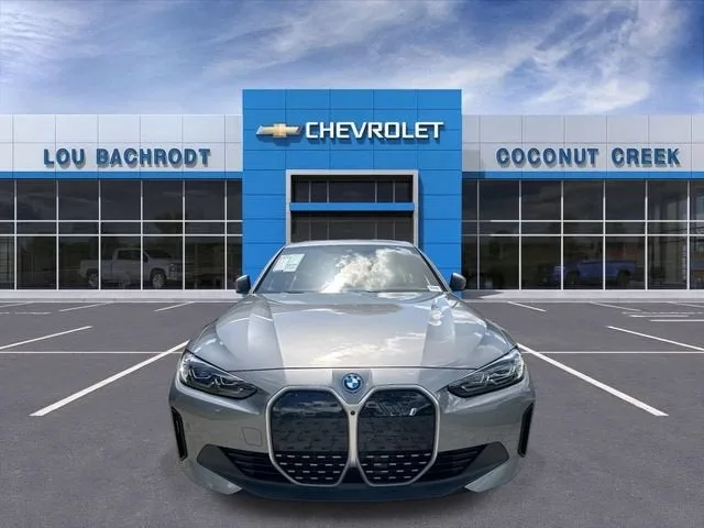2023 BMW i4 eDrive35 photo 3