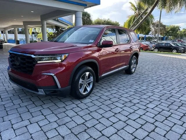 2024 Honda Pilot EX-L 7 Passenger photo 21