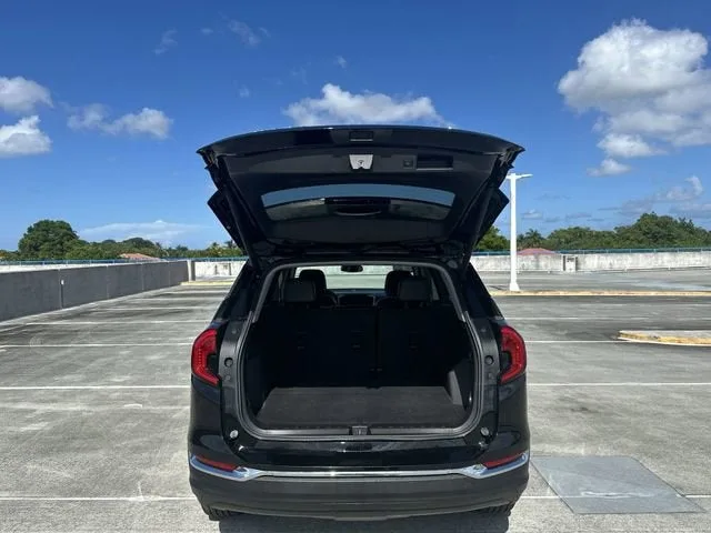 2024 GMC Terrain SLT photo 28