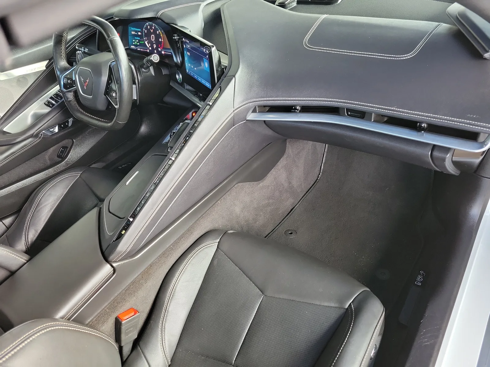 2024 Chevrolet Corvette Stingray 2LT photo 8