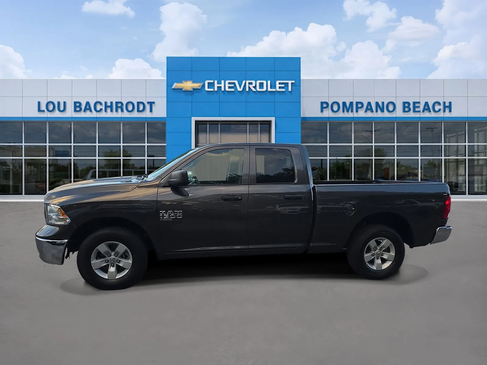 2024 RAM 1500 Classic SLT photo 4
