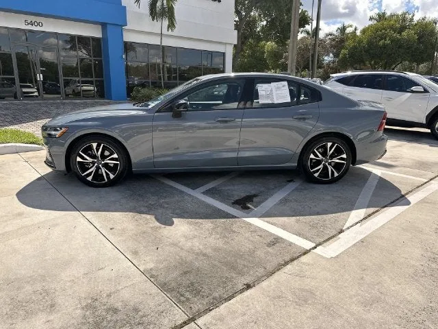 2024 Volvo S60 Plus Dark Theme photo 32