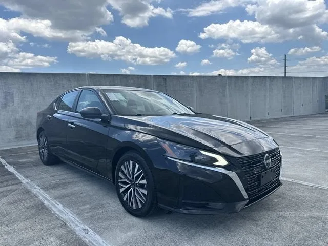 2024 Nissan Altima 2.5 SV photo 38