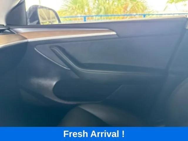 2023 Tesla Model Y Long Range photo 8